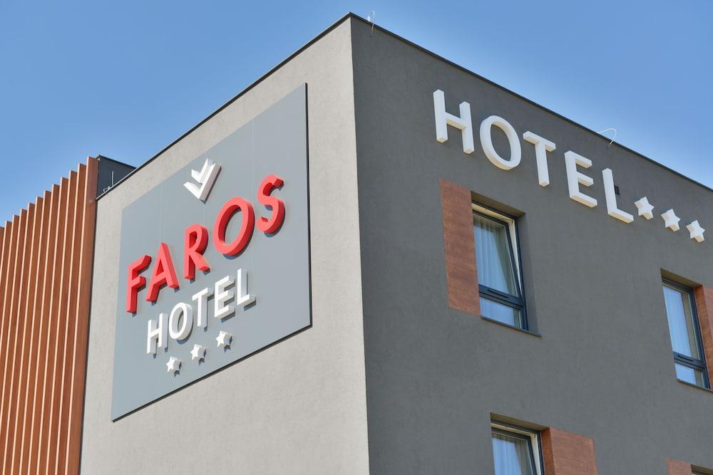 Hotel Faros Gdansk Airport Kültér fotó